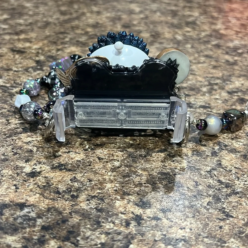 CUSTOM PHONE CLIP, SKULLPANDA!